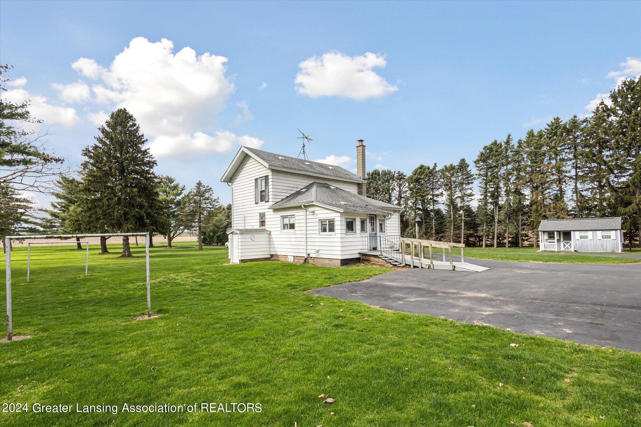 2909 East Clark Road Bath, MI 48808 - Photo 26 of 31 31-2909-E-Clark-Rd-Bath-Twp-MI-48808-Win