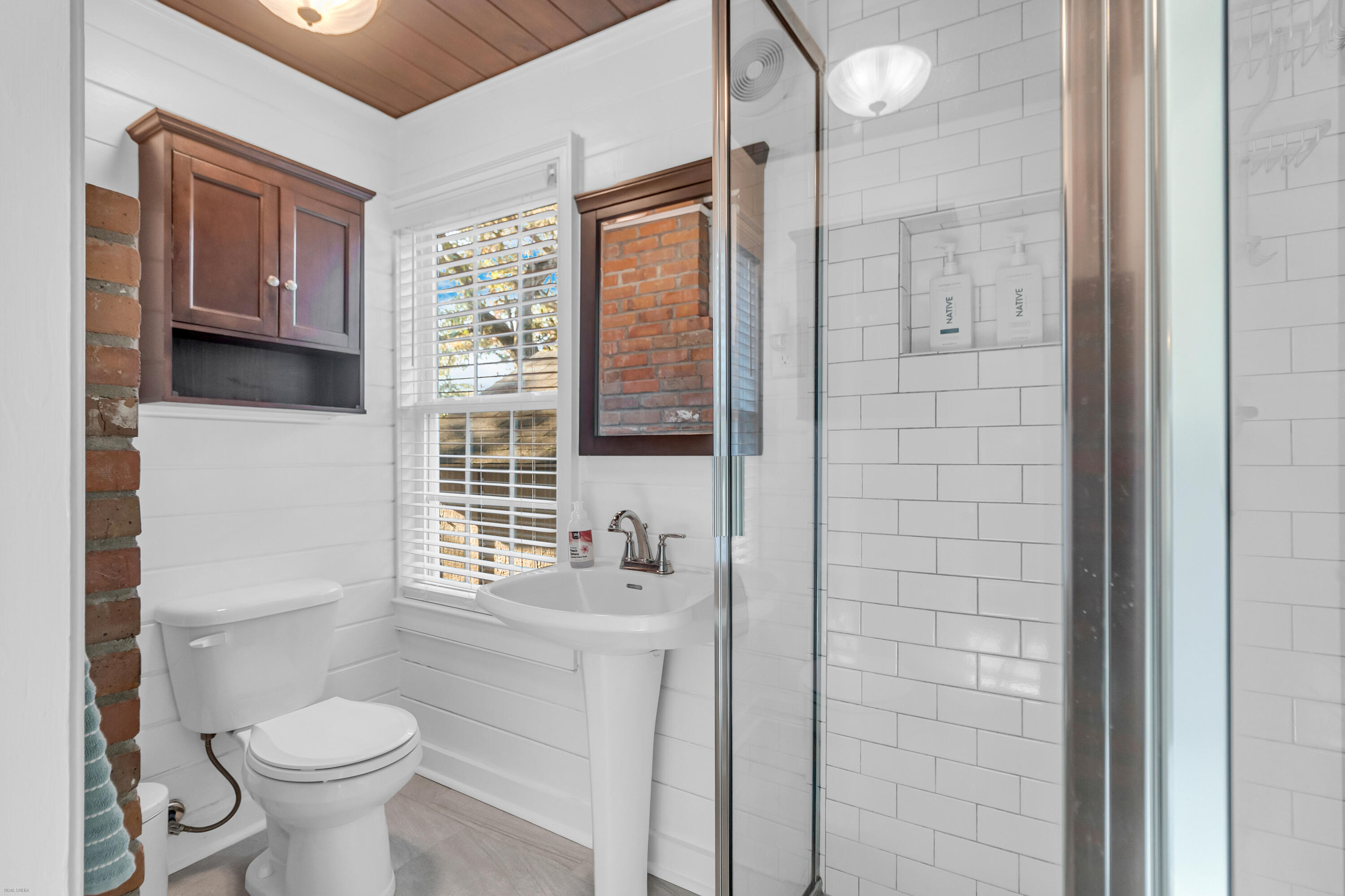 48 Colleton Drive Charleston, SC 29407 - Photo 15 of 41 En suite bath