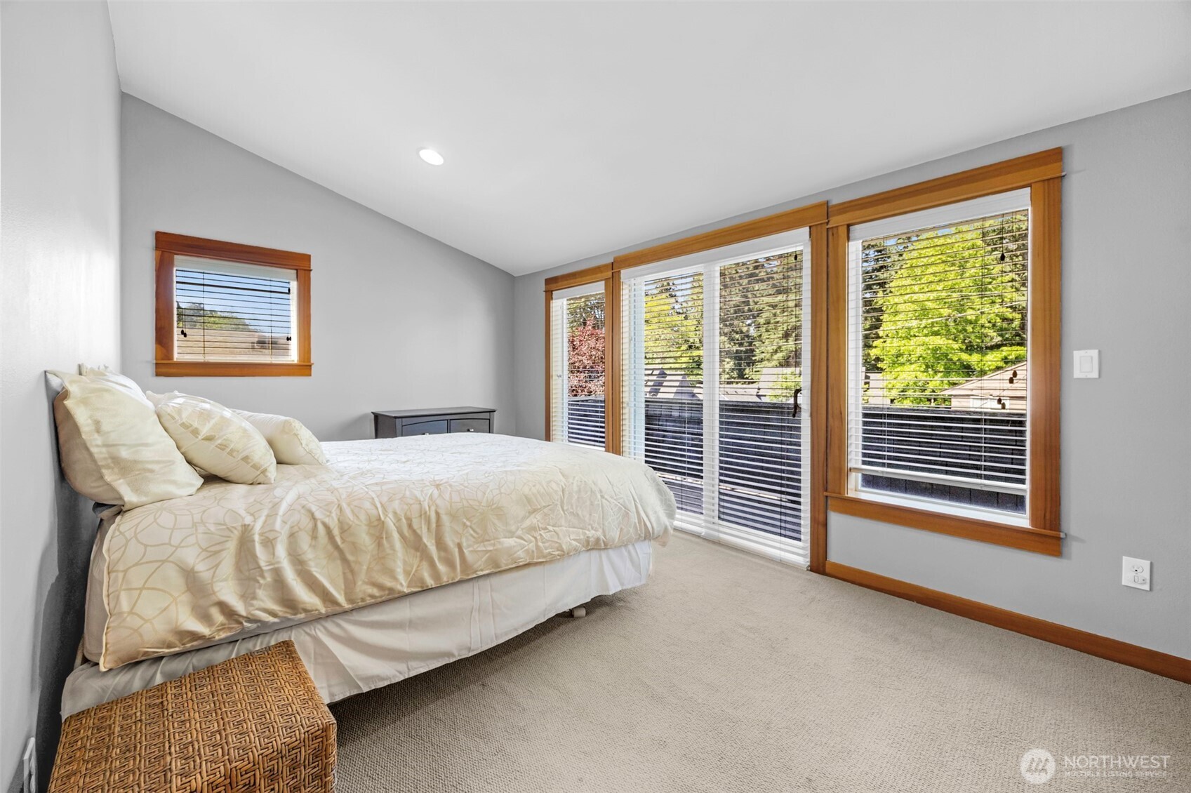 9130 45th Avenue Southwest, Unit B Seattle, WA 98136 - Photo 27 of 35