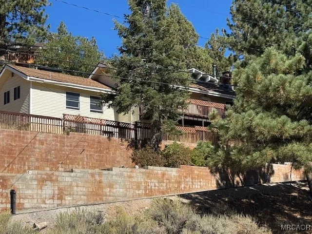 $399,500 | 39256 North Shore Drive, Fawnskin, CA 92333