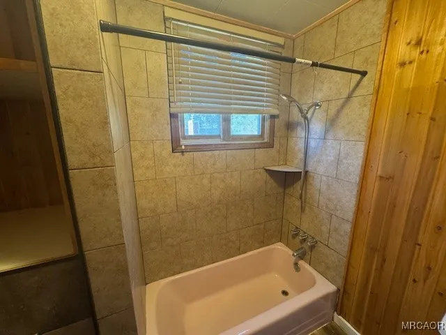 $399,500 | 39256 North Shore Drive, Fawnskin, CA 92333