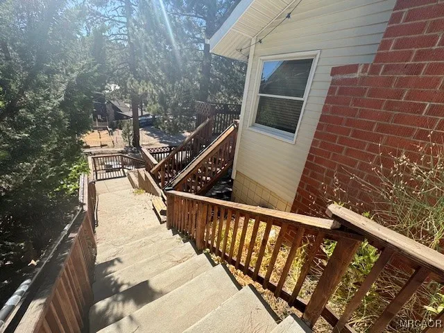 $399,500 | 39256 North Shore Drive, Fawnskin, CA 92333