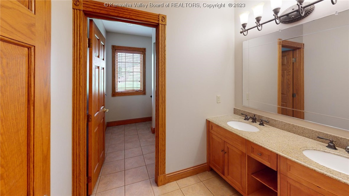 4131 Green Valley Road Huntington, WV 25701 - Photo 13 of 40 Gallery Image 13