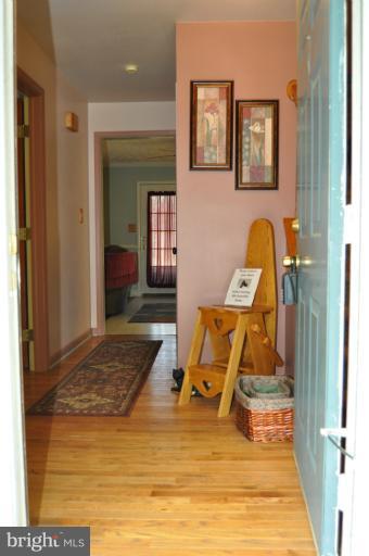 12604 Tower Hill Road Midland, VA 22728 - Photo 8 of 15 Interior (General)