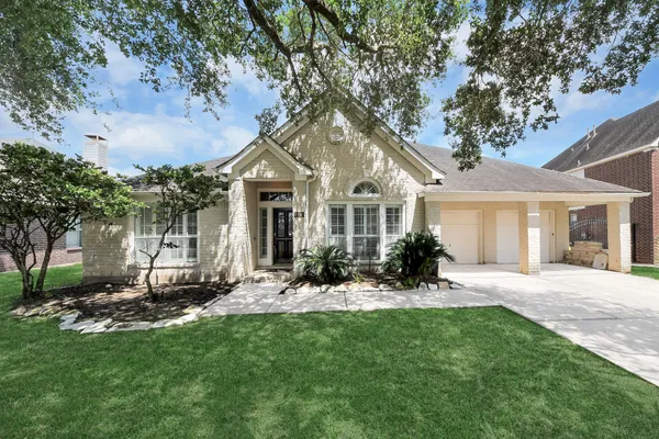 $3,500 | 5527 Moss Meadow Court, Sugar Land, TX 77479