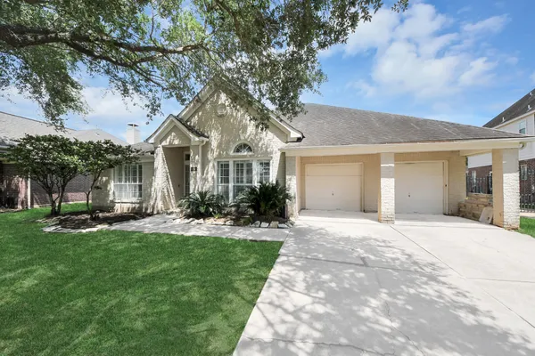 $3,500 | 5527 Moss Meadow Court, Sugar Land, TX 77479
