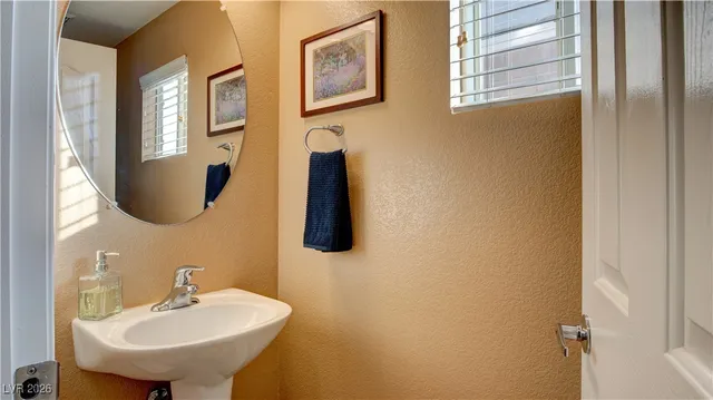 $699,999 | 53 Evvie Court, Henderson, NV 89012