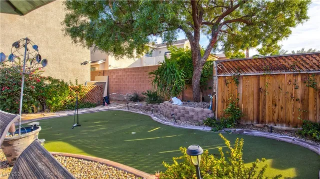 $699,999 | 53 Evvie Court, Henderson, NV 89012