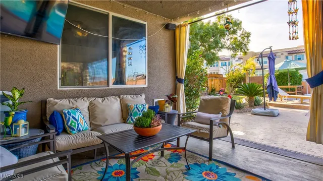 $699,999 | 53 Evvie Court, Henderson, NV 89012