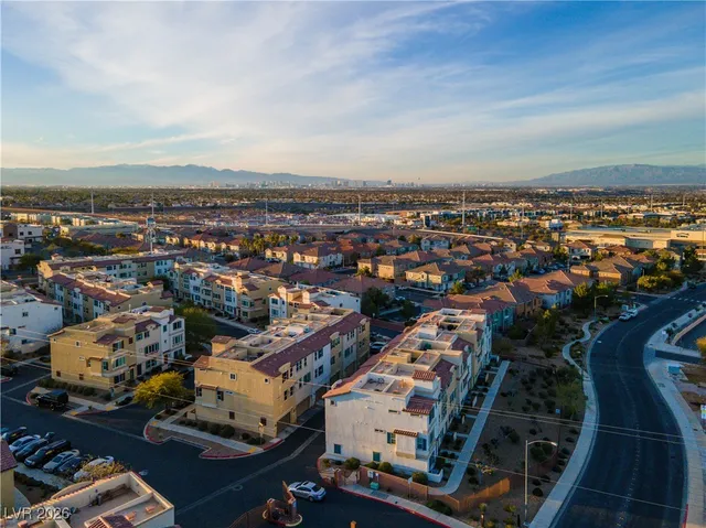 $699,999 | 53 Evvie Court, Henderson, NV 89012