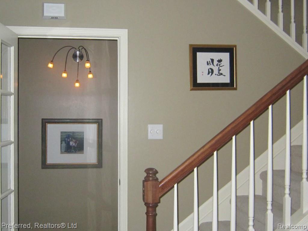 49830 Potomac Road, Unit 82 Canton, MI 48188 - Photo 21 of 29 Potomac Glassed LL Entry Door.jpg