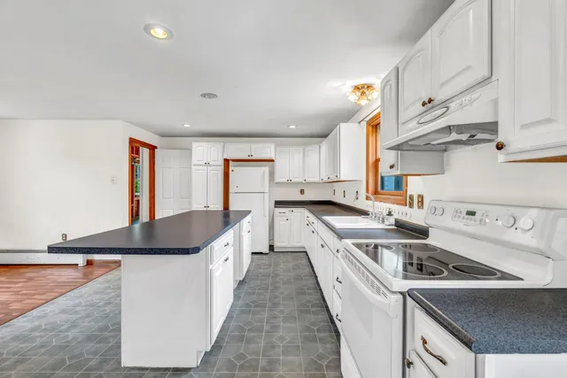 $395,000 | 8 Beech Hill Road, Northport, ME 04849