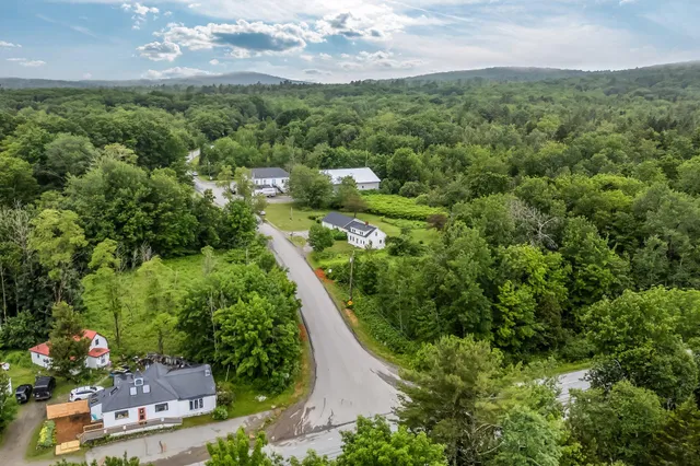 $395,000 | 8 Beech Hill Road, Northport, ME 04849