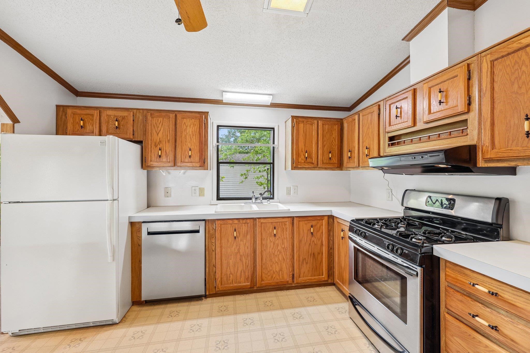 4823 Schoen Road, Unit 109 Union Grove, WI 53182 - Photo 13 of 36