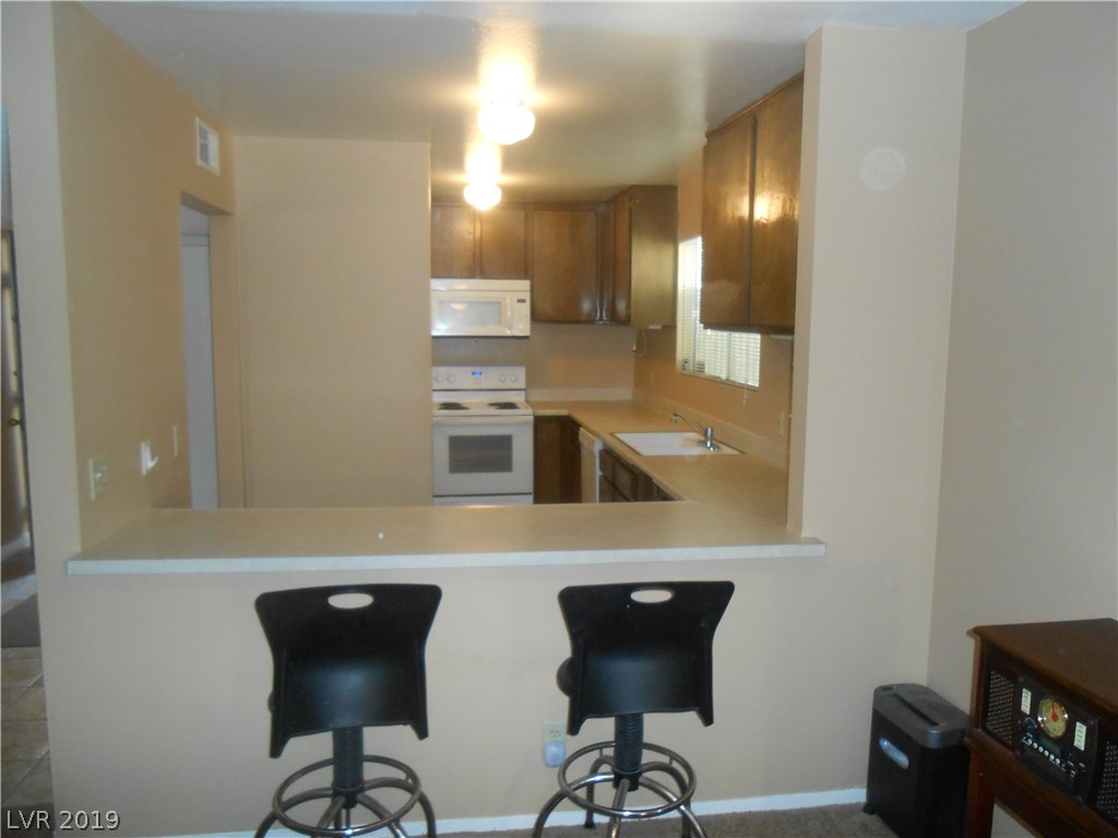 3352 Racquet Street Las Vegas, NV 89121 - Photo 6 of 20 Gallery Image 6