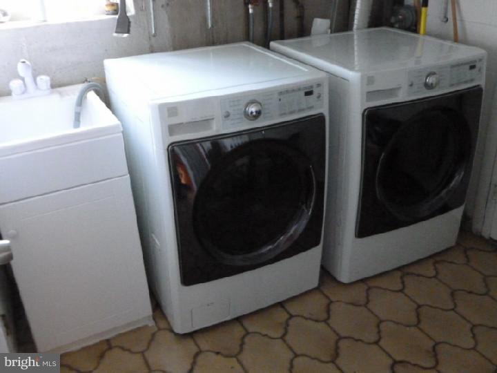 11603 Stevens Road Philadelphia, PA 19116 - Photo 22 of 25 Laundry Room