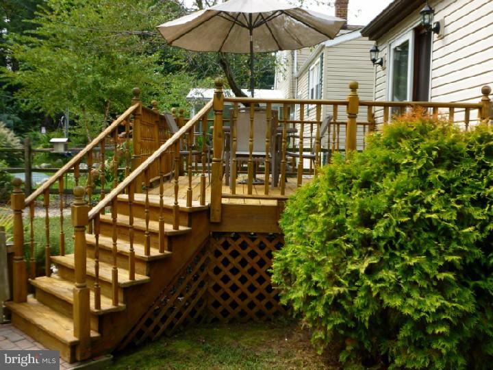 11603 Stevens Road Philadelphia, PA 19116 - Photo 10 of 25 Deck