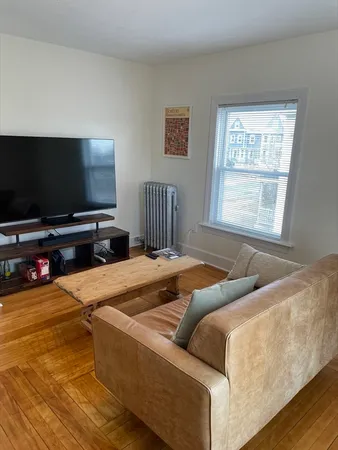 $2,500 | 18 Gould Street, Unit 2, Wakefield, MA 01880