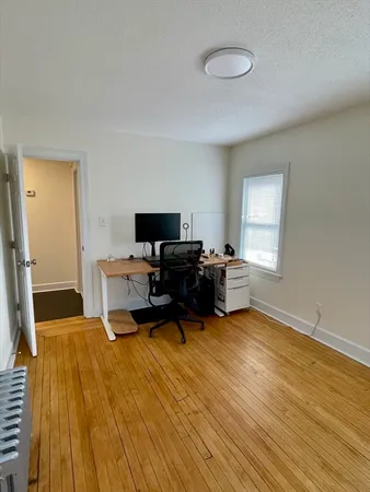 $2,500 | 18 Gould Street, Unit 2, Wakefield, MA 01880