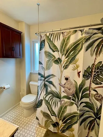 $2,500 | 18 Gould Street, Unit 2, Wakefield, MA 01880