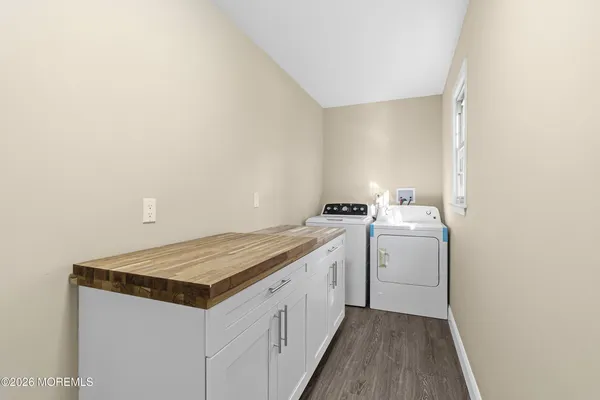 $689,000 | 1432 Weeping Willow Court, Toms River, NJ 08753