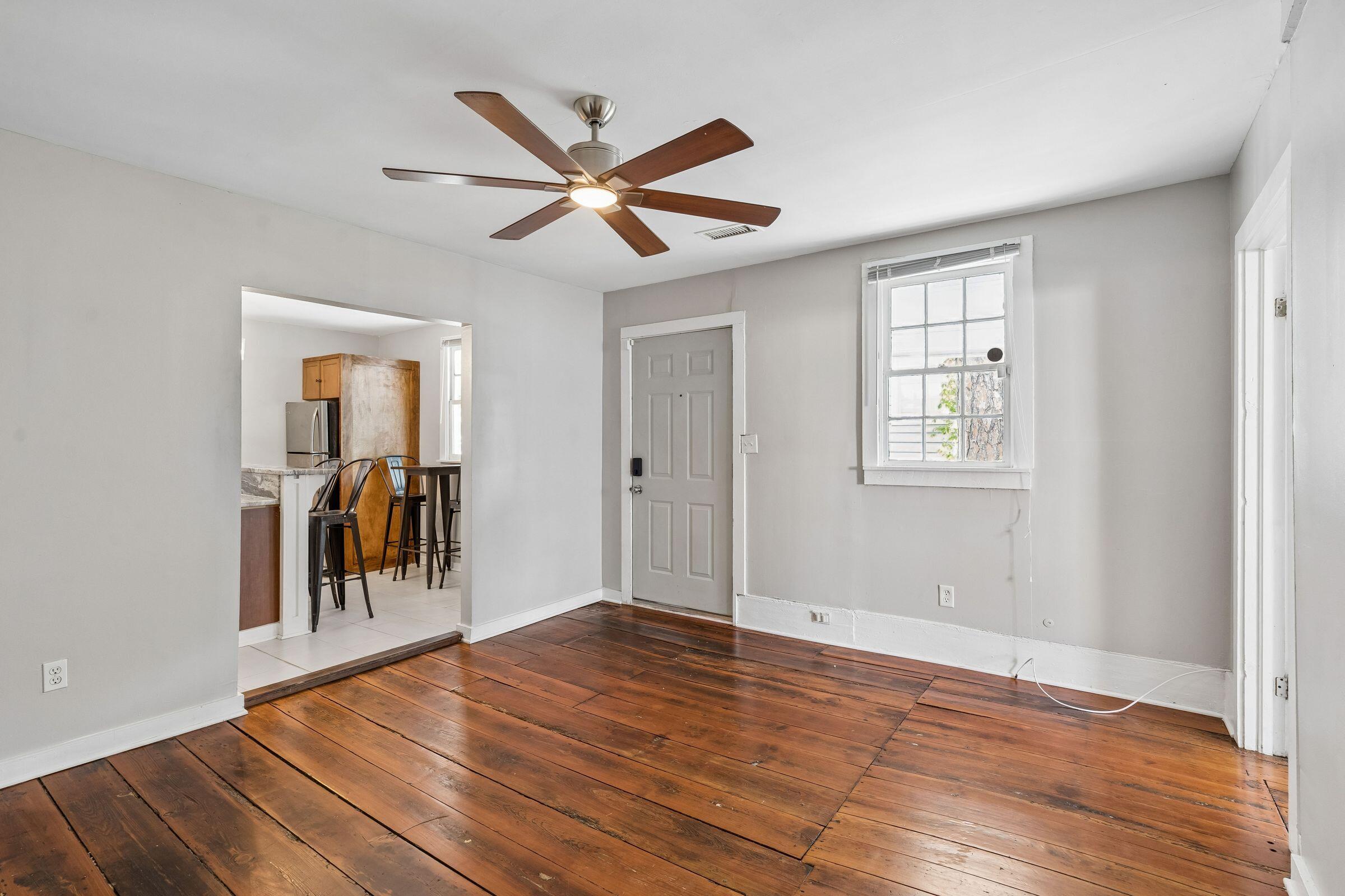 20 Amherst Street, Unit B Charleston, SC 29403 - Photo 11 of 34 20AmherstSt-KeenEyeMarketing-021