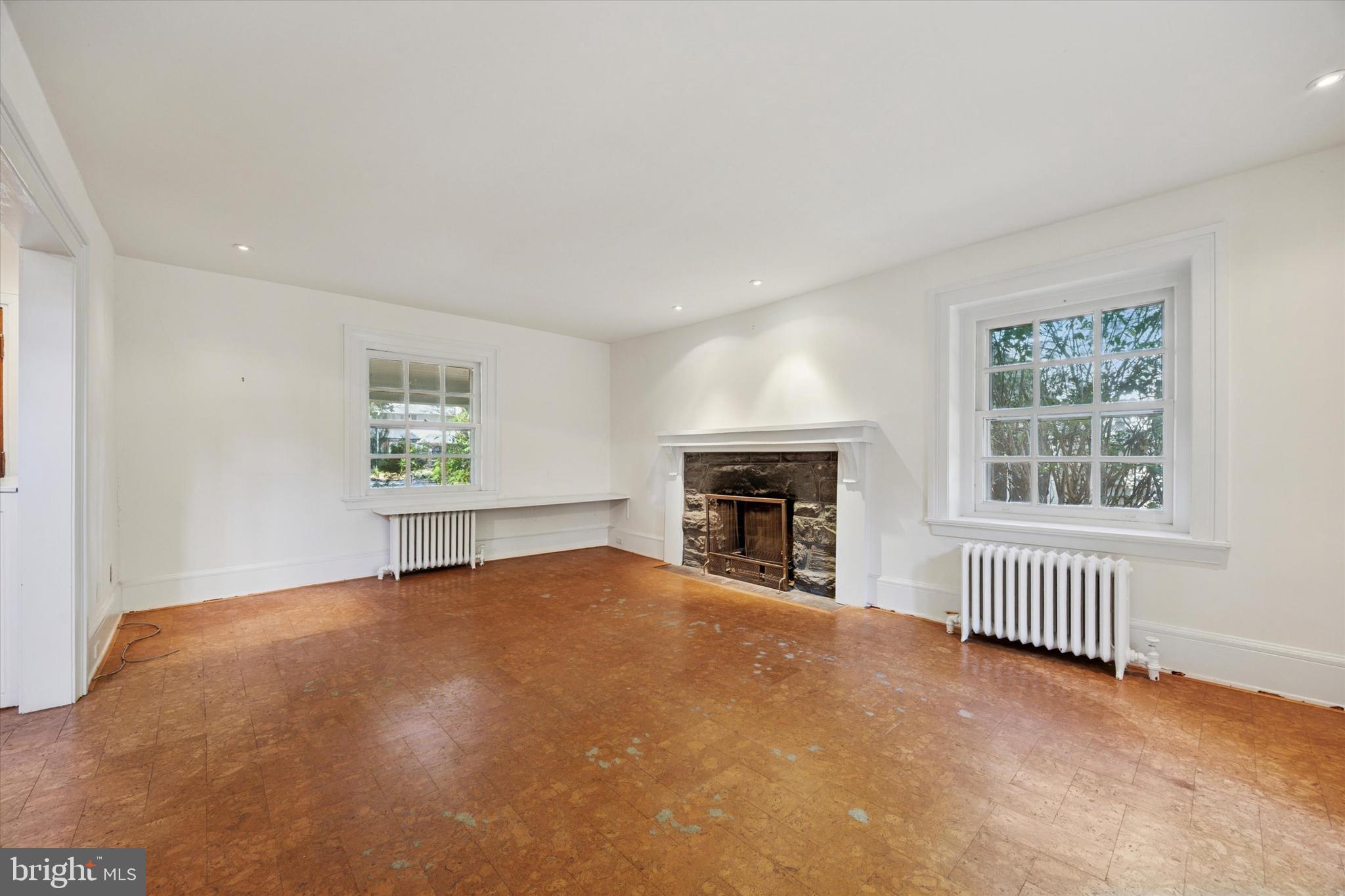 203 Conshohocken State Road Bala Cynwyd, PA 19004 - Photo 5 of 35 Living Room