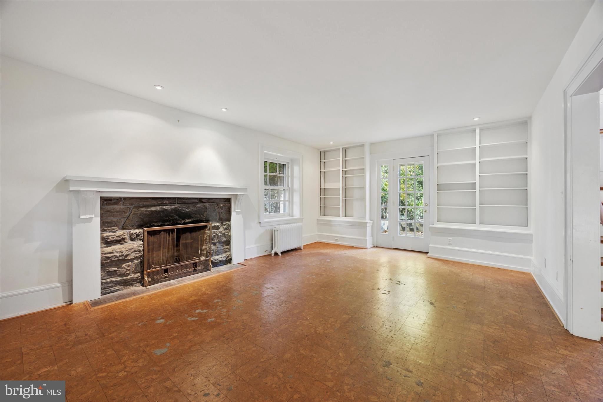 203 Conshohocken State Road Bala Cynwyd, PA 19004 - Photo 6 of 35 Living Room