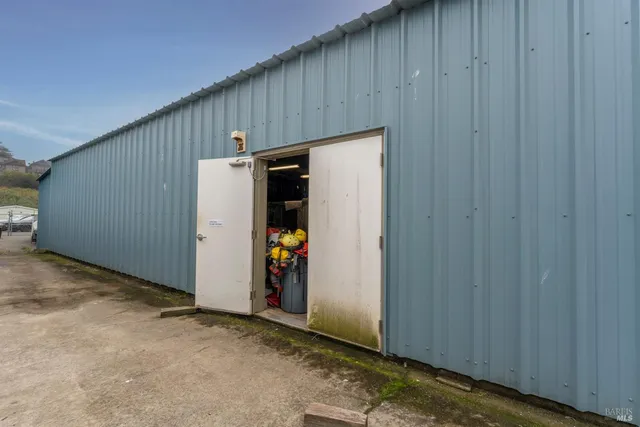 a view of a storage & utility room