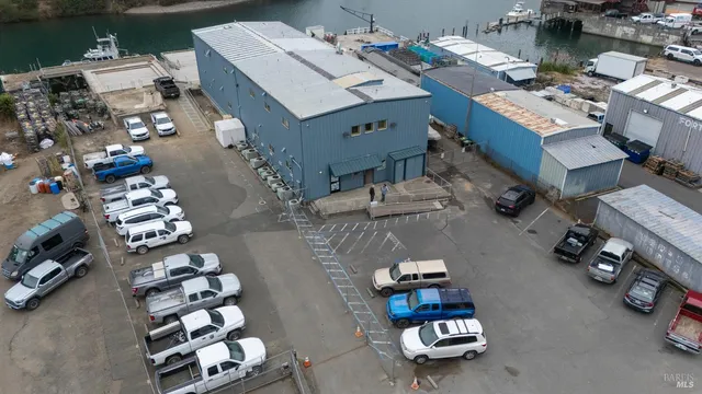 $3,300,000 | 32330 North Harbor Drive, Fort Bragg, CA 95437