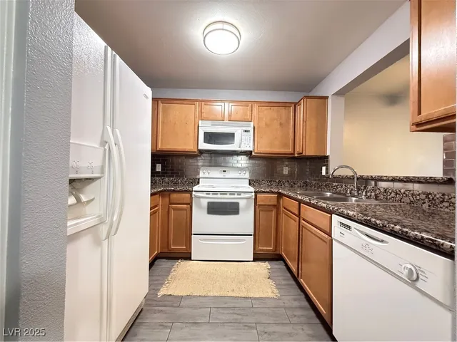 $1,050 | 2121 Sealion Drive, Unit 106, Las Vegas, NV 89128