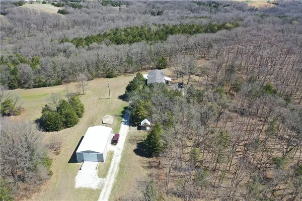 $425,000 | 25240 State Hwy T, Milan, MO 63556