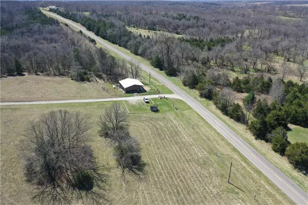 $425,000 | 25240 State Hwy T, Milan, MO 63556