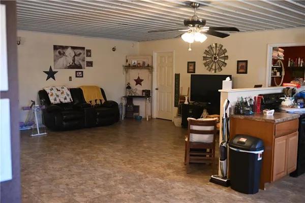 $425,000 | 25240 State Hwy T, Milan, MO 63556