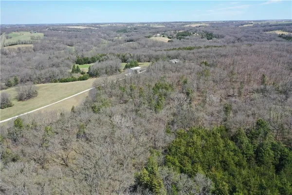 $425,000 | 25240 State Hwy T, Milan, MO 63556