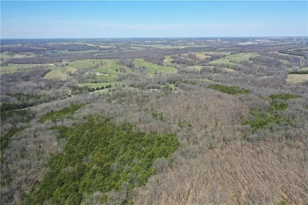 $425,000 | 25240 State Hwy T, Milan, MO 63556