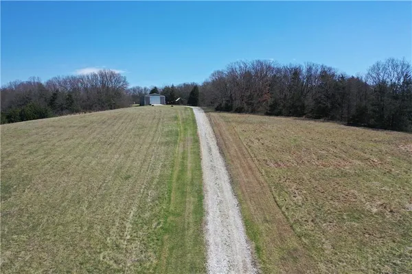 $425,000 | 25240 State Hwy T, Milan, MO 63556