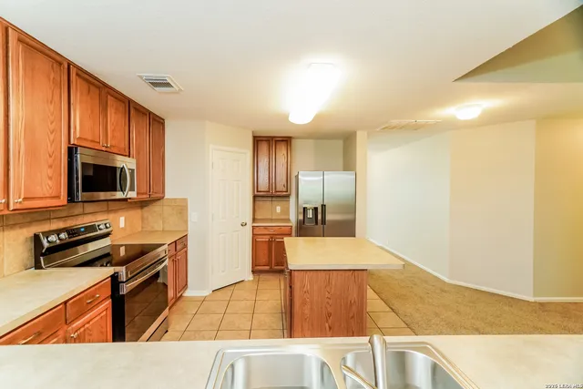 $1,985 | 3838 Sausalito Fern, San Antonio, TX 78261