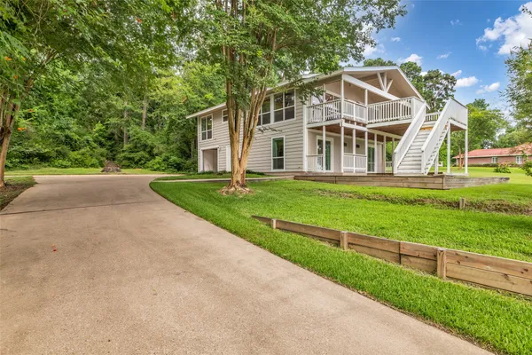 $415,000 | 671 Lakeview Harbor, Onalaska, TX 77360