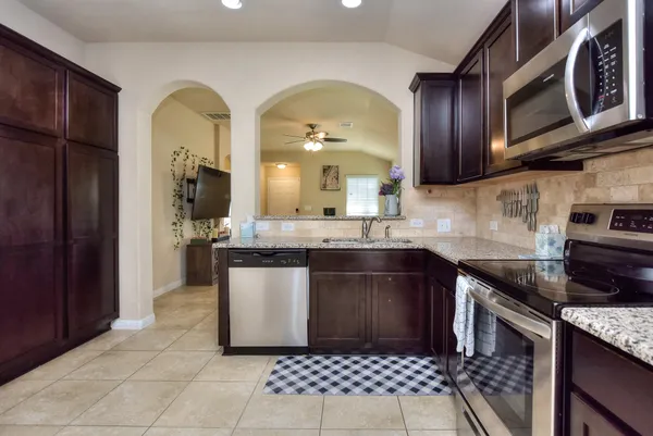 $2,000 | 404 Craters Of The Moon Boulevard, Pflugerville, TX 78660