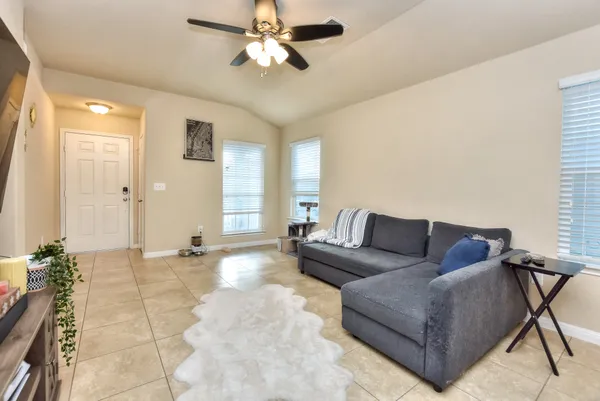 $2,000 | 404 Craters Of The Moon Boulevard, Pflugerville, TX 78660