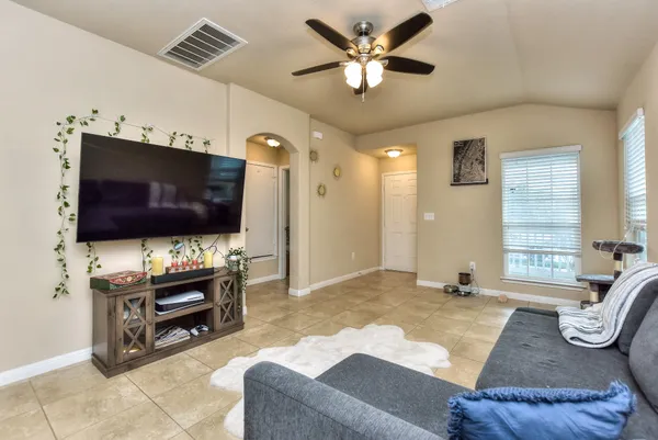 $2,000 | 404 Craters Of The Moon Boulevard, Pflugerville, TX 78660