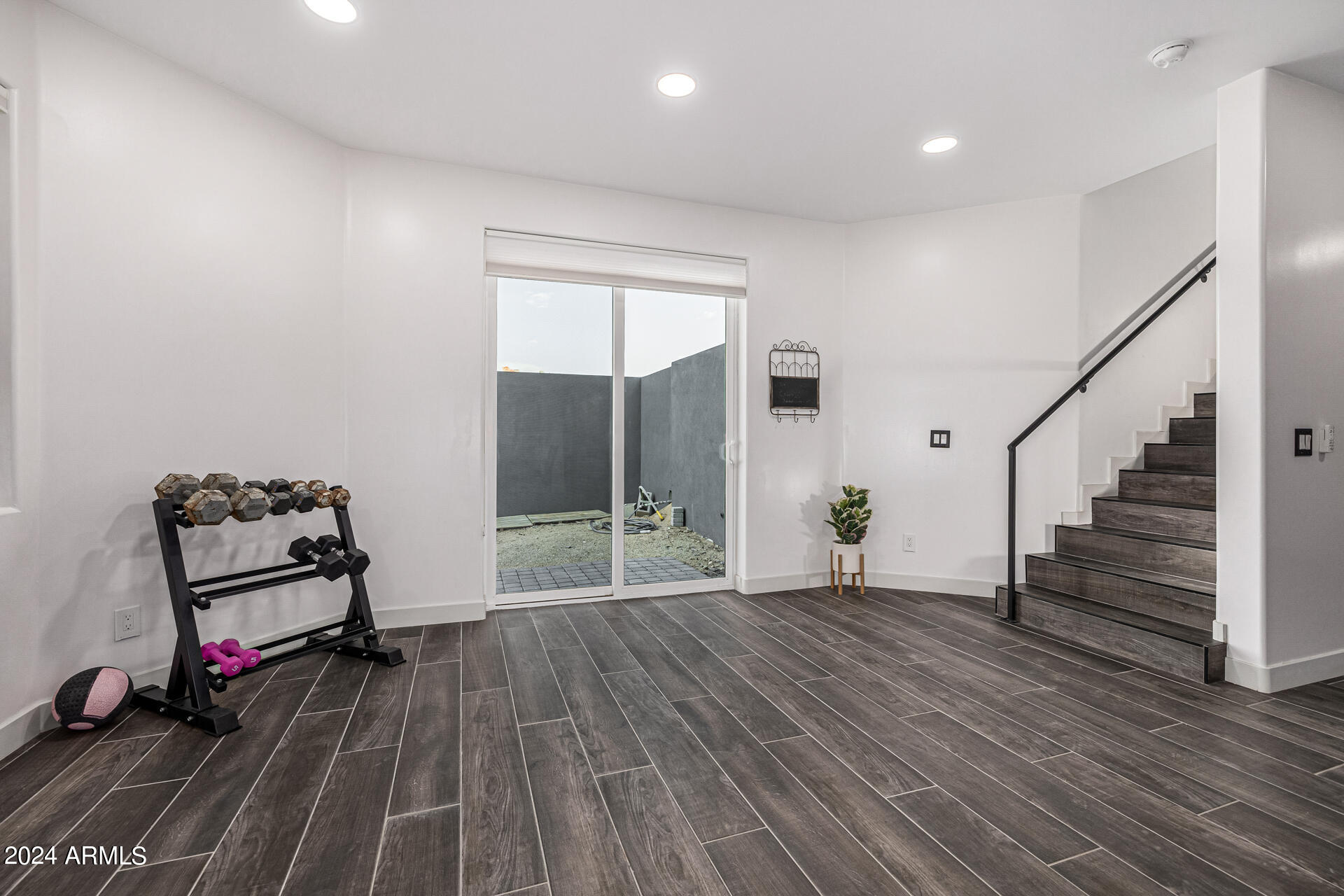 1829 West Cloud Road Phoenix, AZ 85086 - Photo 59 of 137 a view of livingroom with hardwood floor and hallway