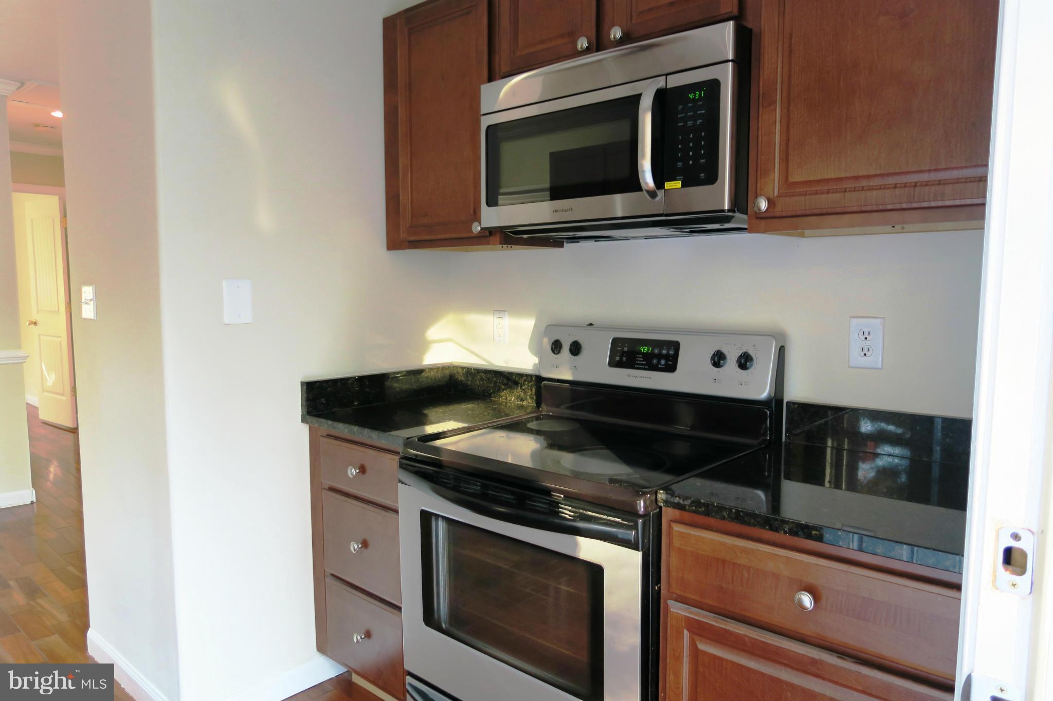 14310 Ferndale Road Woodbridge, VA 22193 - Photo 13 of 23 Kitchen