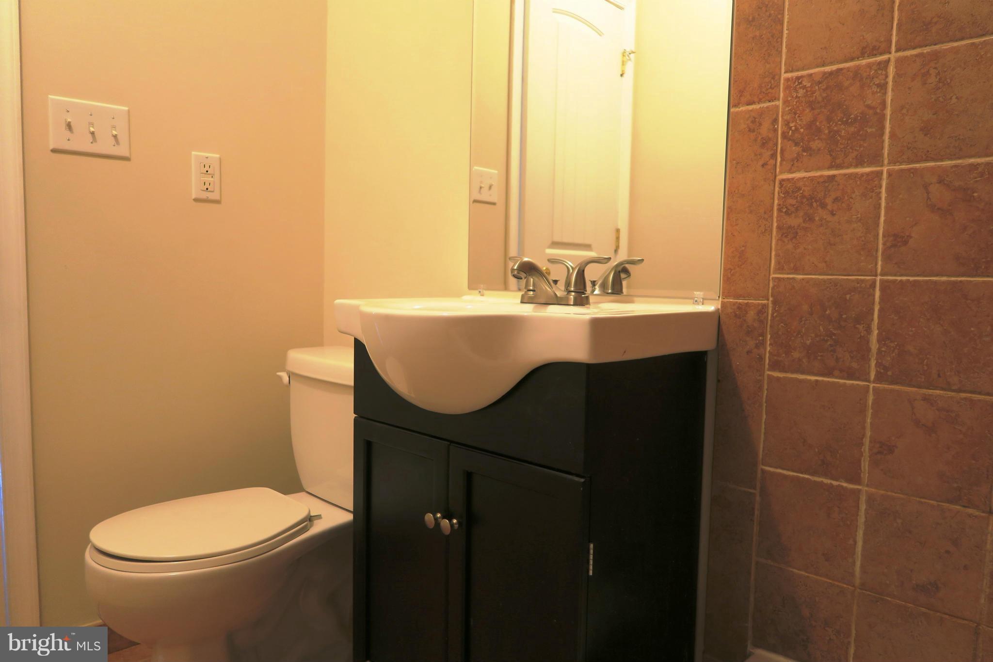 14310 Ferndale Road Woodbridge, VA 22193 - Photo 17 of 23 Bath