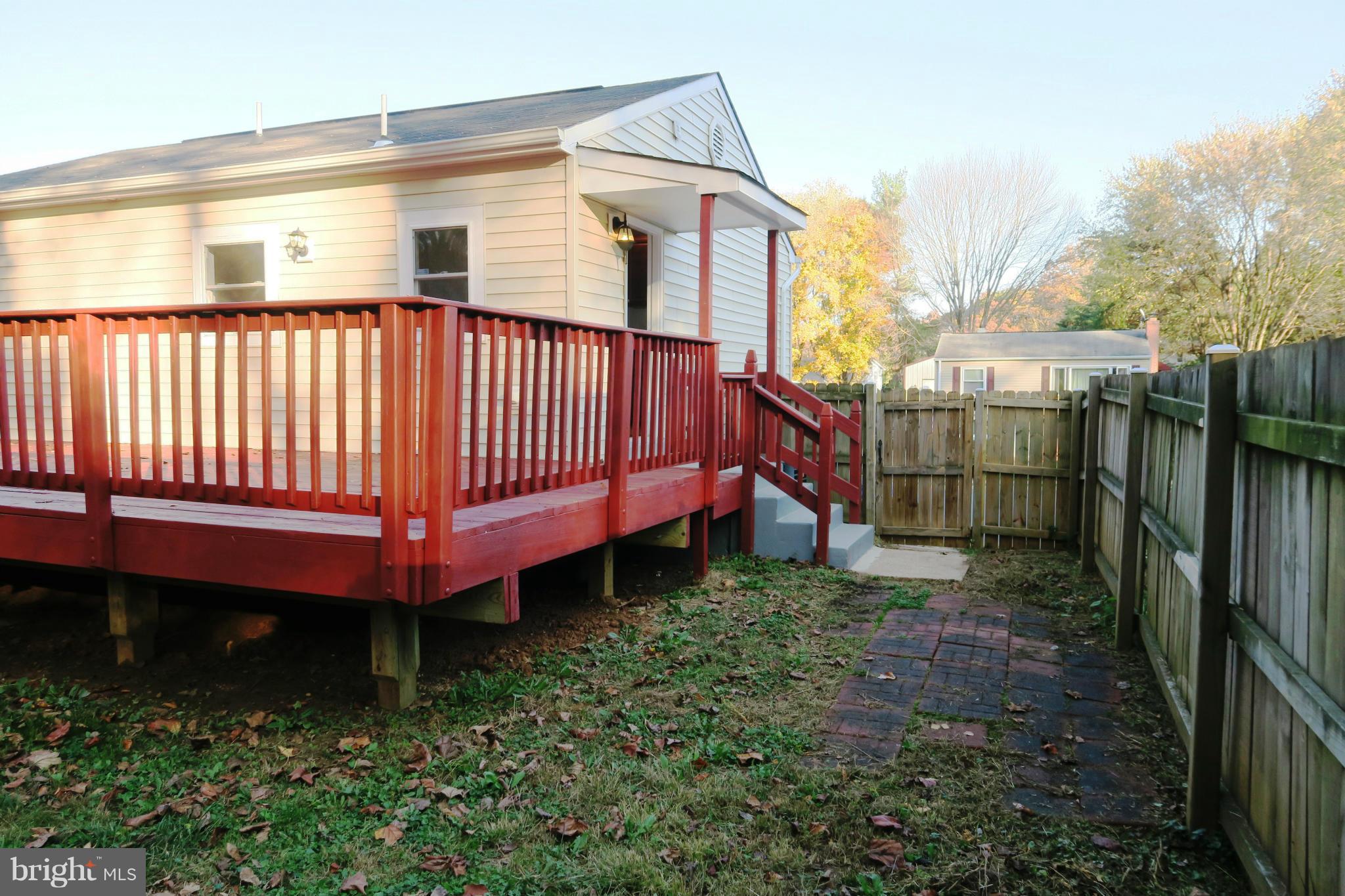 14310 Ferndale Road Woodbridge, VA 22193 - Photo 22 of 23 Exterior (General)