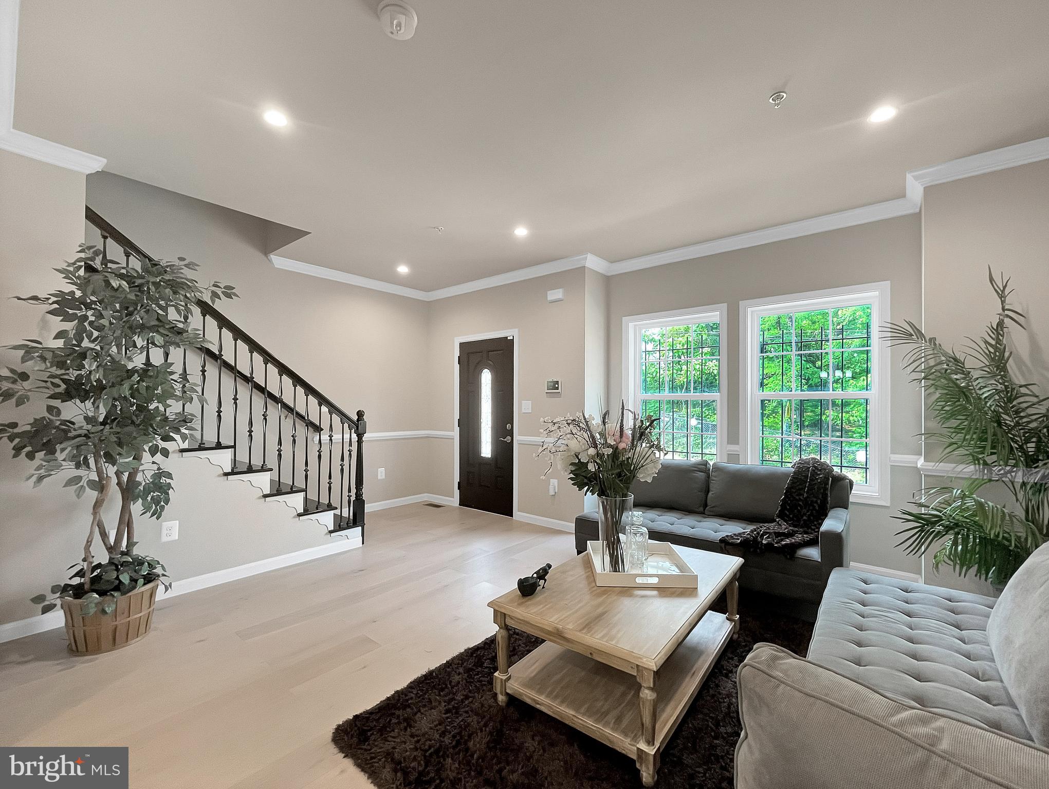 1437 Howard Road Southeast Washington, DC 20020 - Photo 14 of 43 Living Room - Main Level