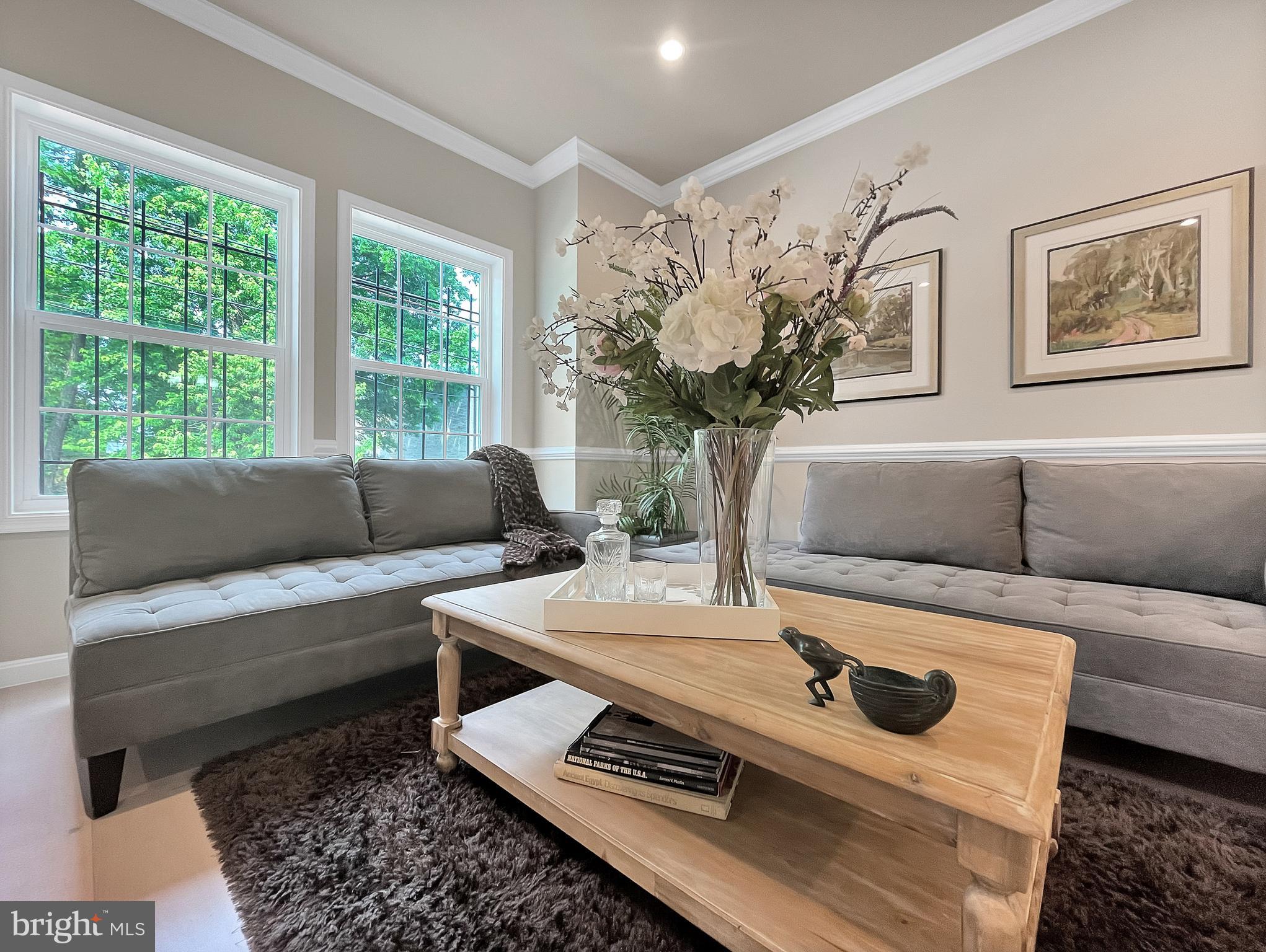 1437 Howard Road Southeast Washington, DC 20020 - Photo 3 of 43 Living Room - Main Level