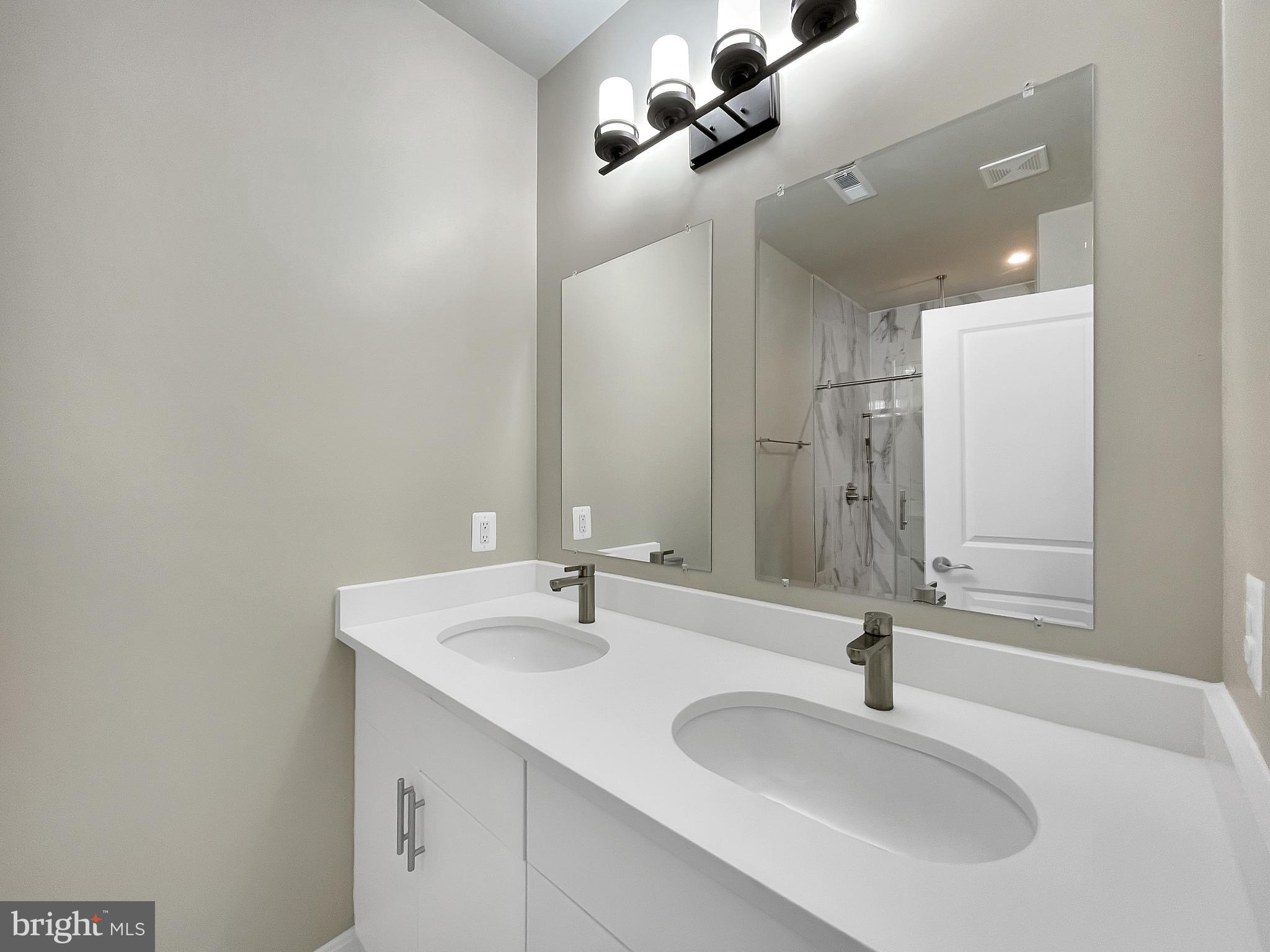 1437 Howard Road Southeast Washington, DC 20020 - Photo 6 of 43 Primary Bathroom - Upper Level