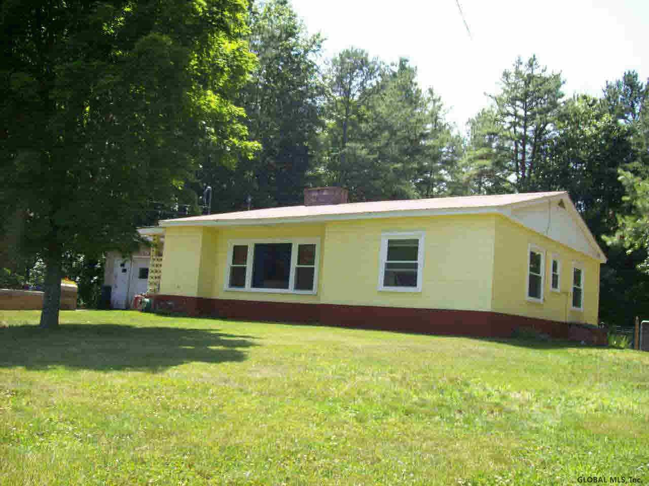 11 Pinewood Road Queensbury, NY 12804 - Photo 1 of 2 Photo 1
